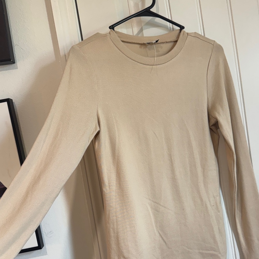 BKE Long-Sleeve Crewneck Top - Beige